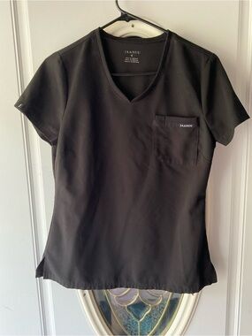 Jaanuu Women's Short Sleeve V-Neck Scrub Top in Black
